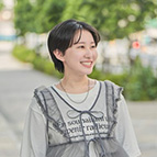 すずか 身長153cm | 【2026最旬】涼しさと秋見えを両立!大人女性のリアルな晩夏スタイル|ストライプクラブ