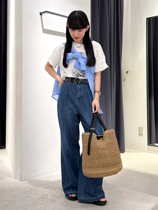 きれいめな着こなしでクラス感がアップするTシャツ＆デニムの都会派カジュアル | Tシャツ コーデ